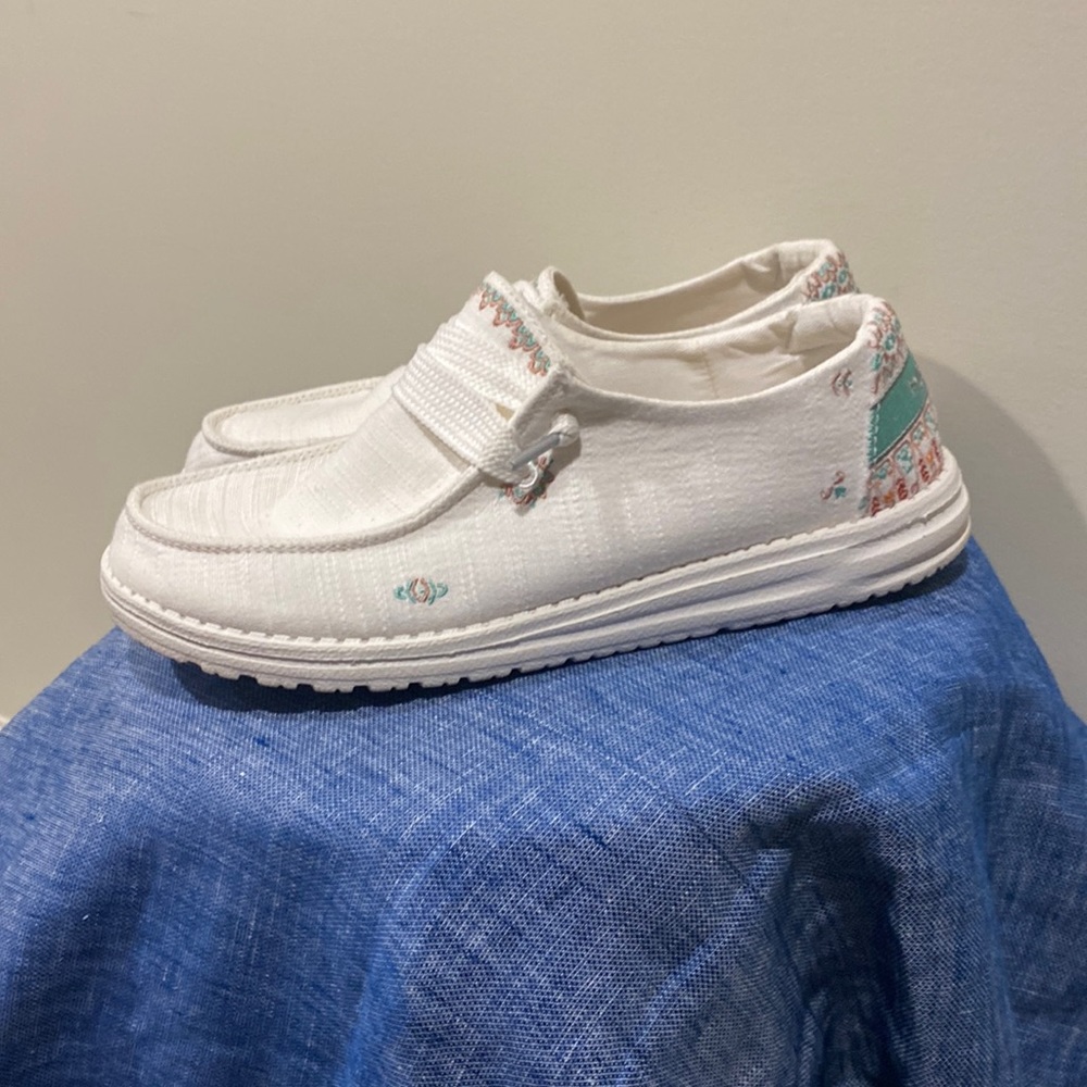 Womens Hey Dude sz9